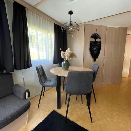 Villa Chalet 'T Rijsterbos Op Camping Met Zwembad! Exterior foto